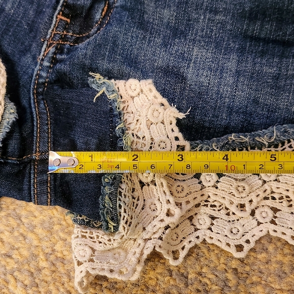 Wishlist Jean Shorts w Lace Size S - Picture 6 of 6